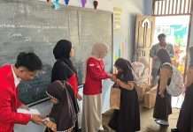 Maulid Nabi Jadi Momentum GMNI Al-Qolam Malang Berbagi Santunan Anak Yatim